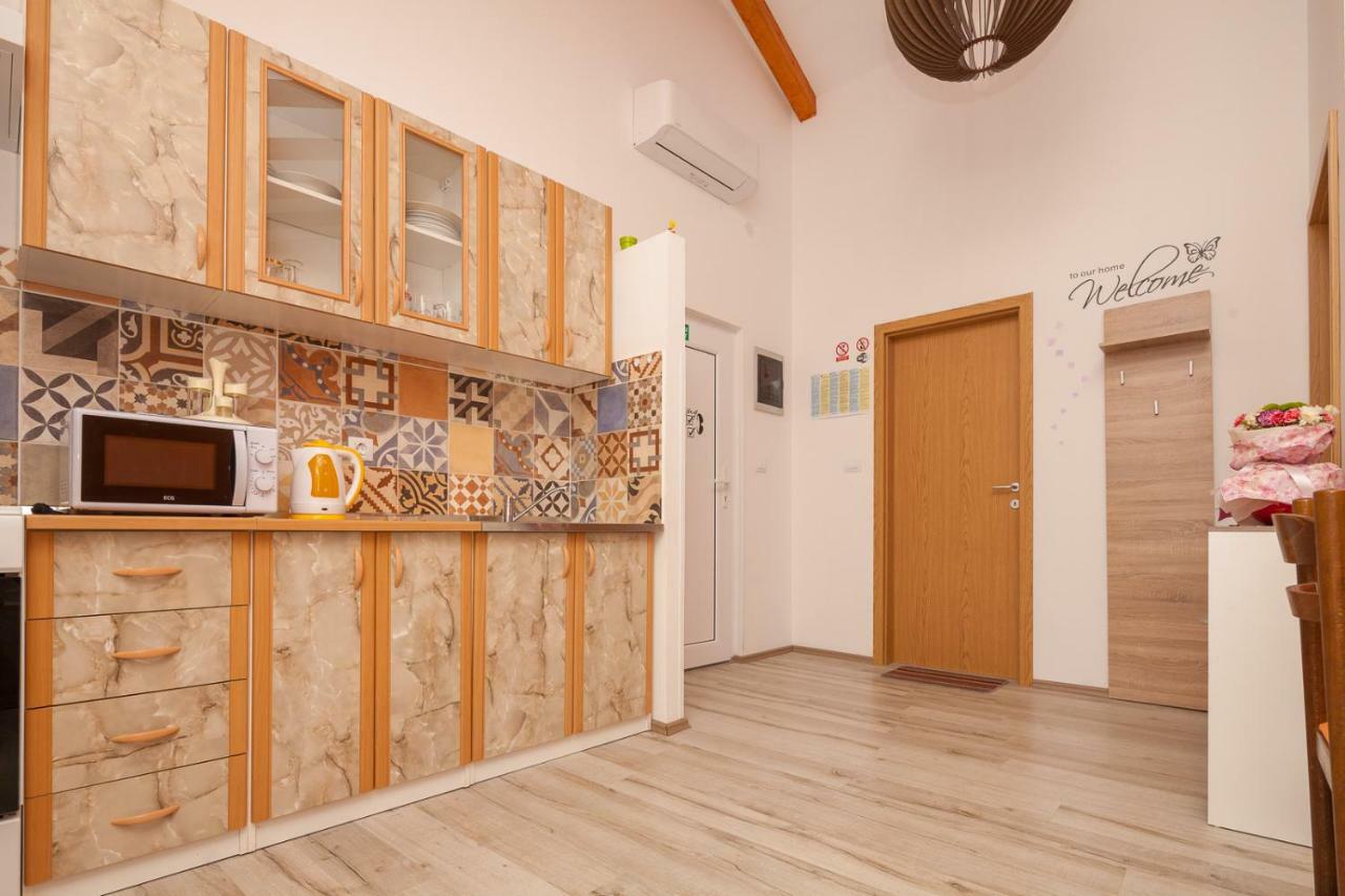 Miramare Διαμέρισμα Pomer Εξωτερικό φωτογραφία