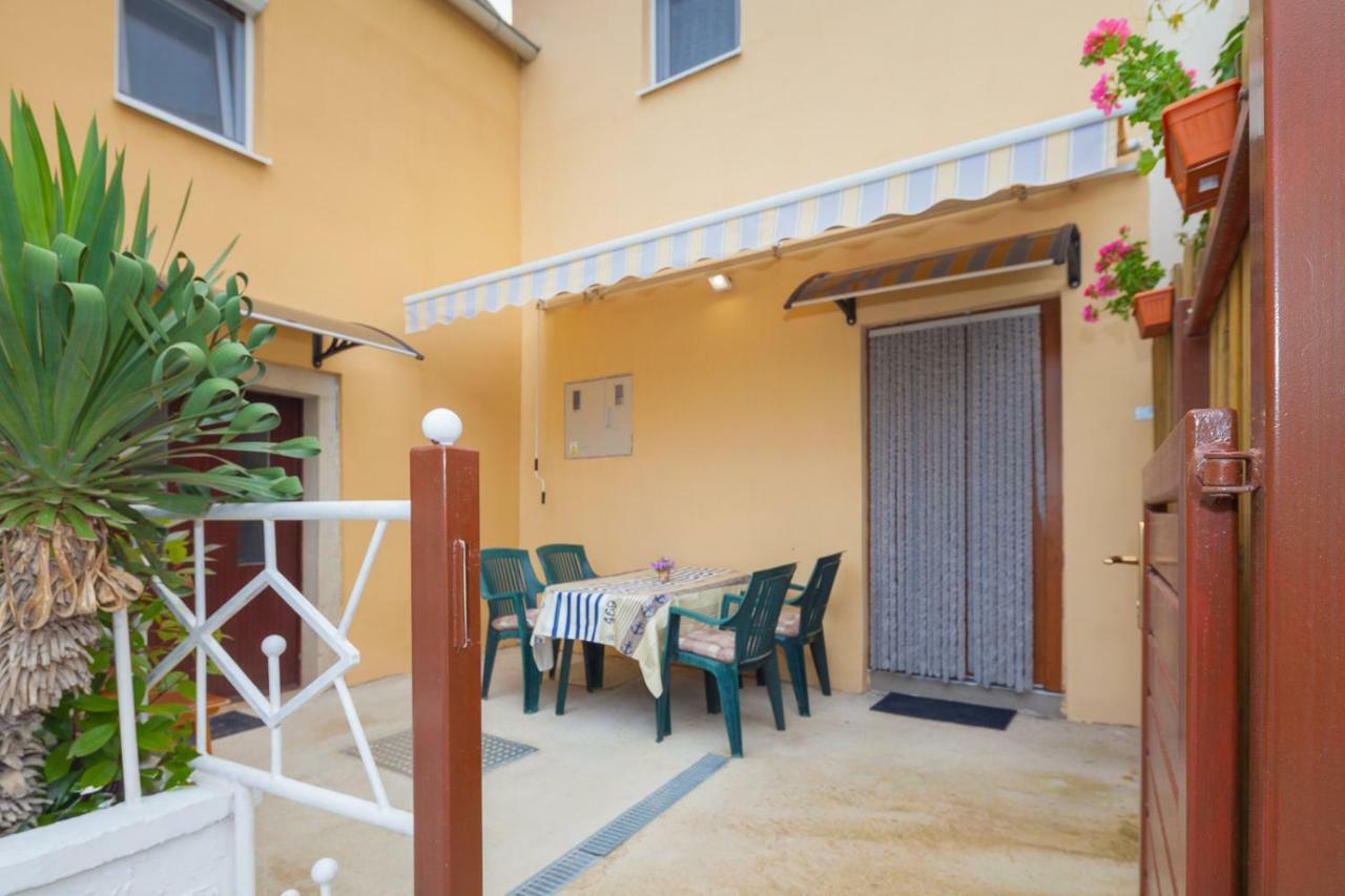 Miramare Διαμέρισμα Pomer Εξωτερικό φωτογραφία